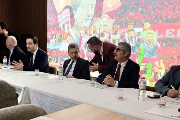 Toroslar Teknolojiden İftar Yemeğine katılım
